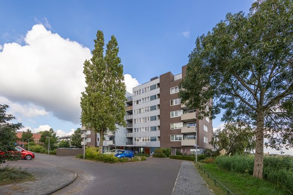 Medium property photo - IJseendplein 6, 2492 NH The Hague